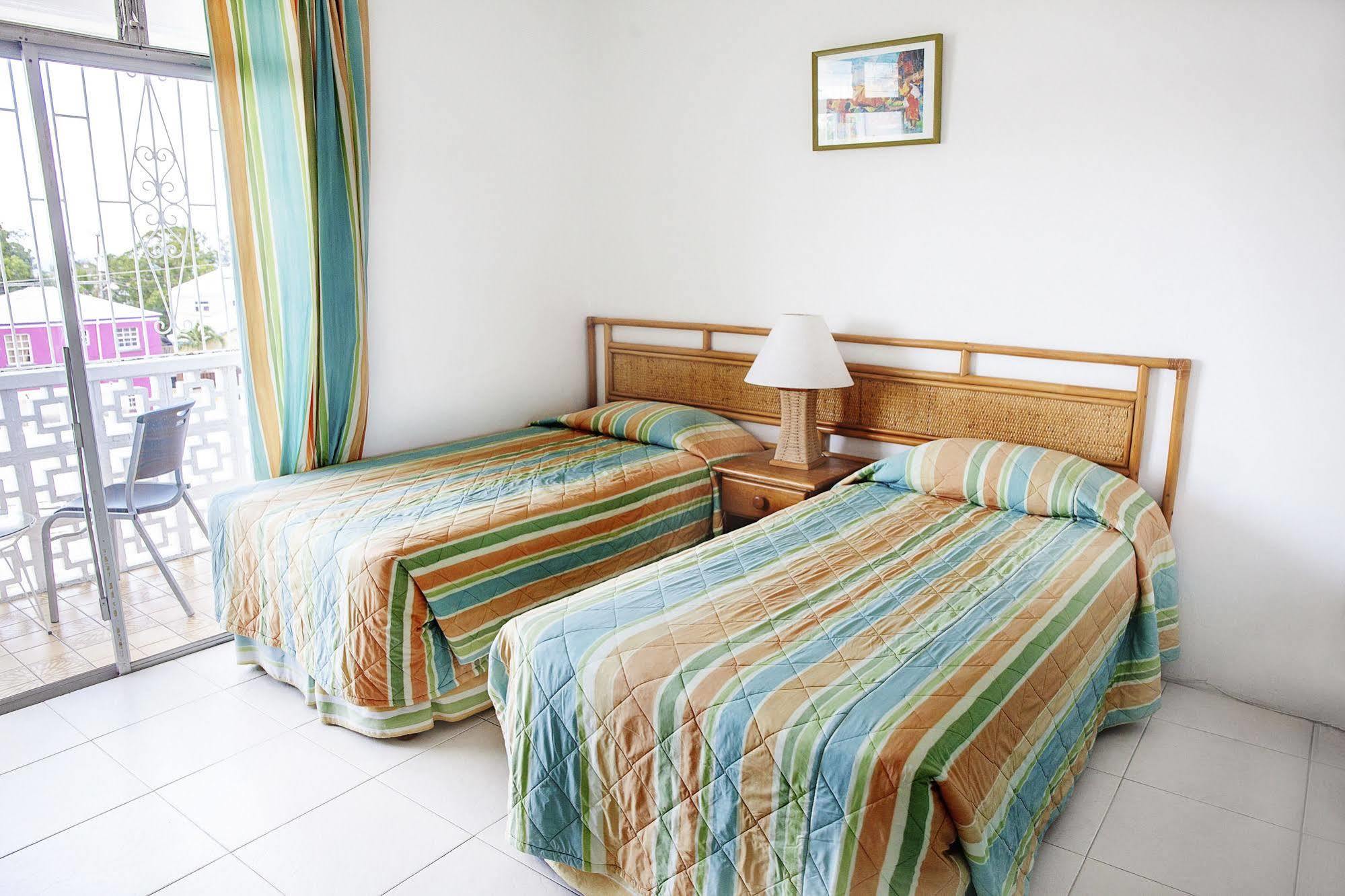 Adulo Apartments Bridgetown Extérieur photo