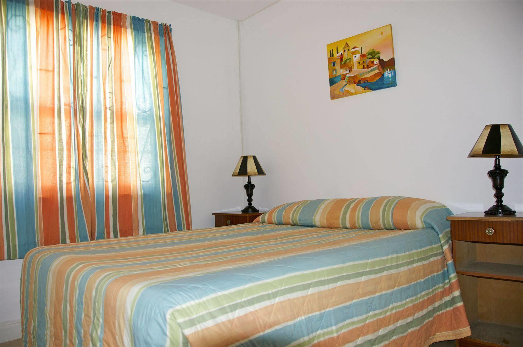 Adulo Apartments Bridgetown Extérieur photo
